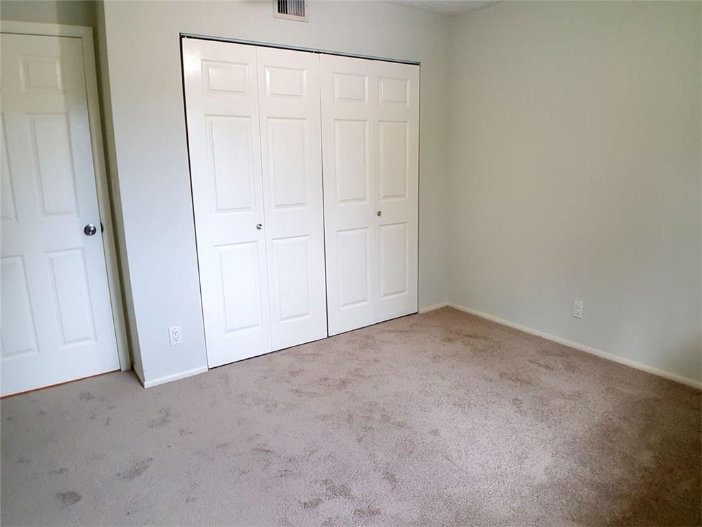 Oakland Forest Condo - Residential