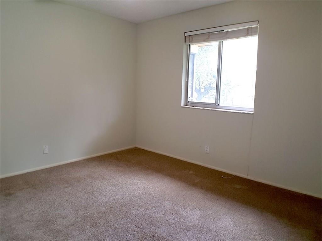 Oakland Forest Condo - Residential