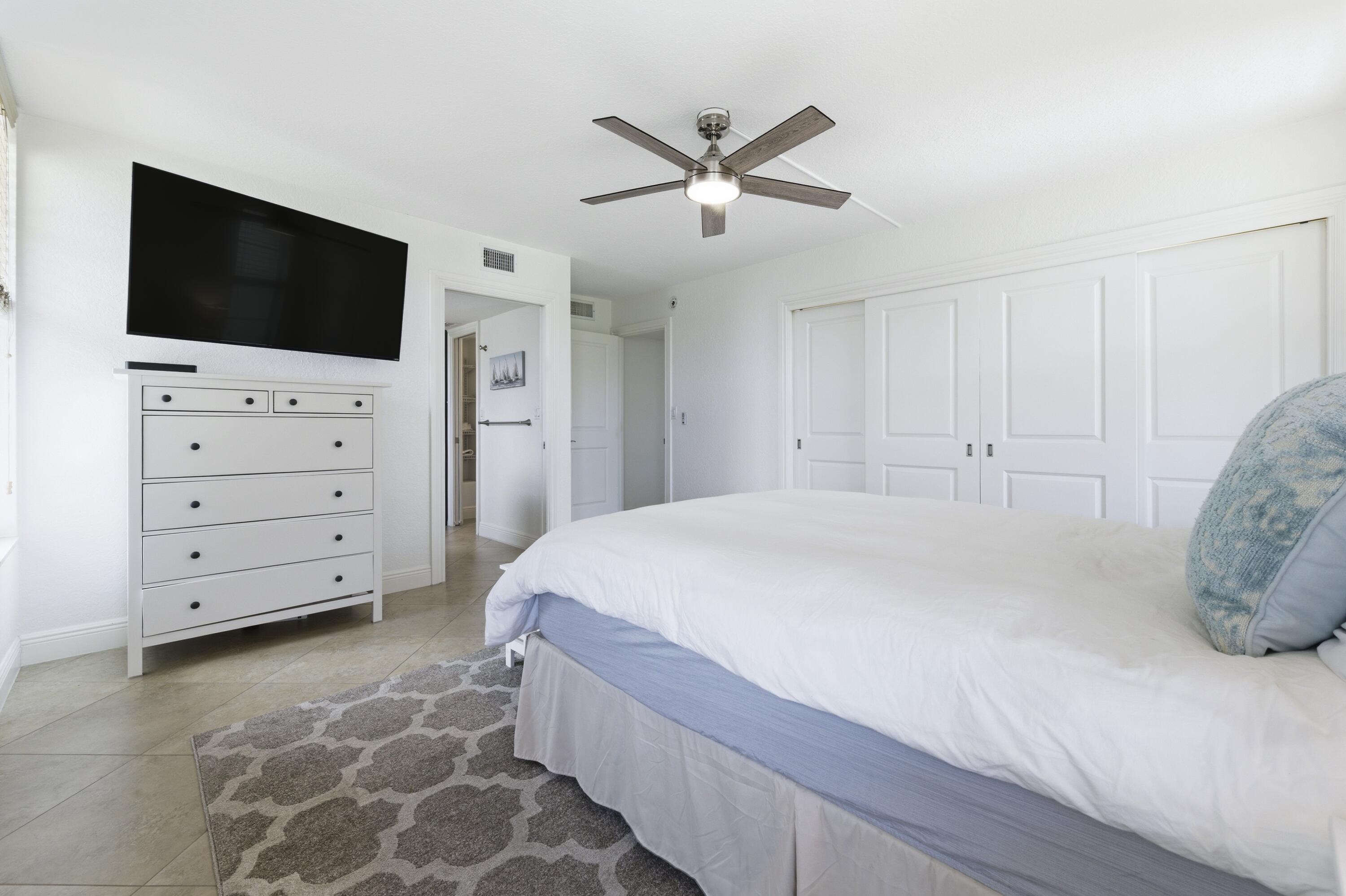 NO 2 PALM-AIRE AT CORAL KEY - Residential