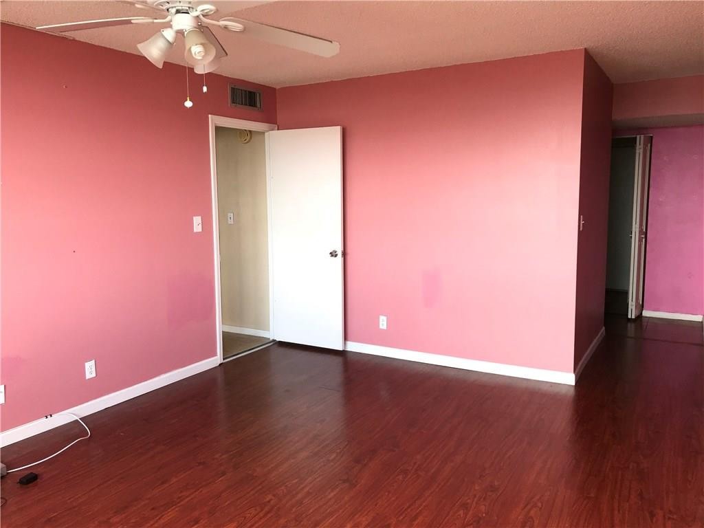 ENVIRON I CONDO 9 UNIT 8R - Residential