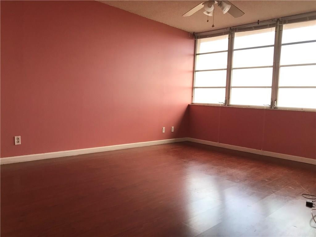 ENVIRON I CONDO 9 UNIT 8R - Residential