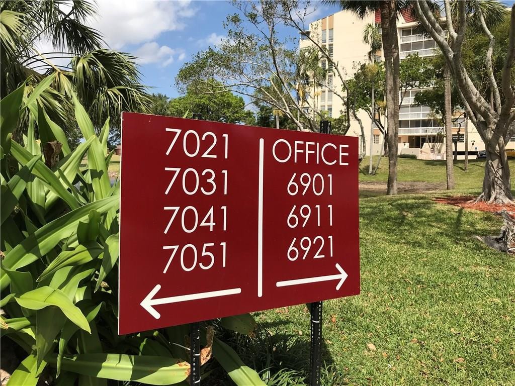 ENVIRON I CONDO 9 UNIT 8R - Residential
