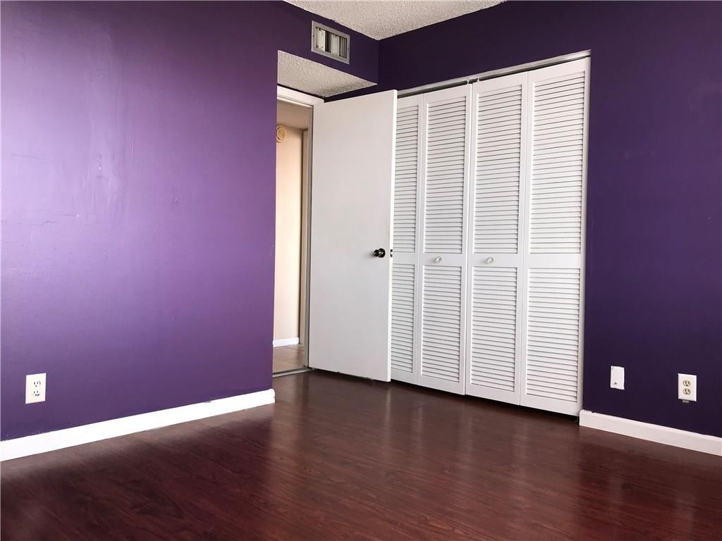 ENVIRON I CONDO 9 UNIT 8R - Residential