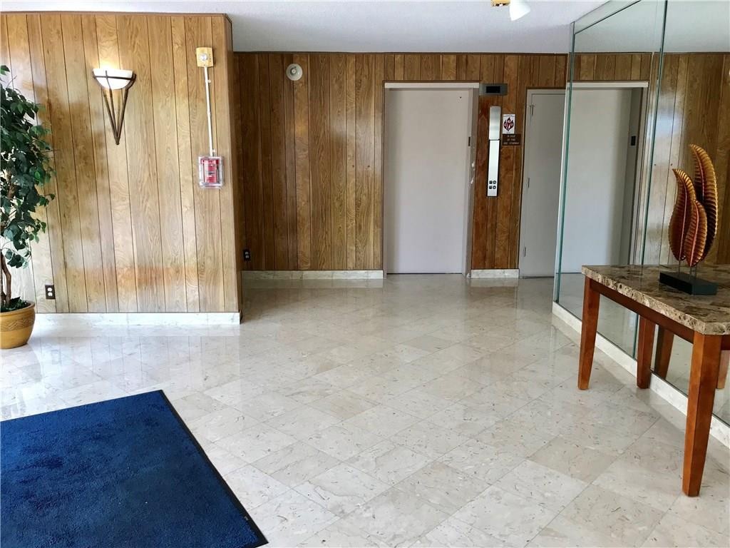 ENVIRON I CONDO 9 UNIT 8R - Residential