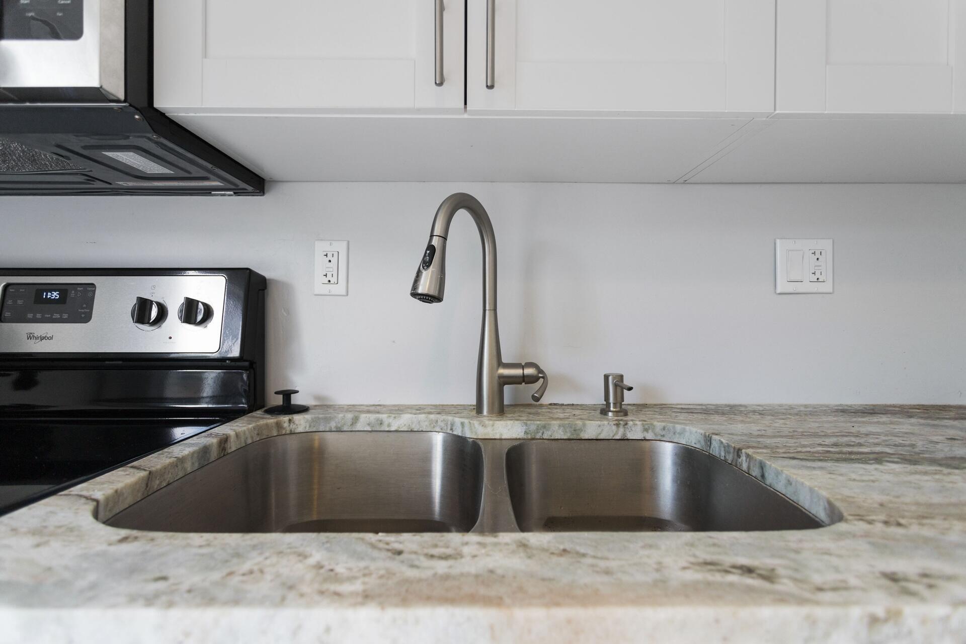 LAKE WORTH TOWN OF - Residential Lease