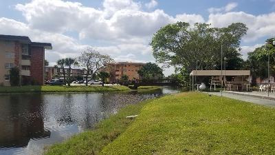 Lauderdale Oaks Condo 1 - Residential Lease