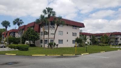 Lauderdale Oaks Condo 1 - Residential Lease