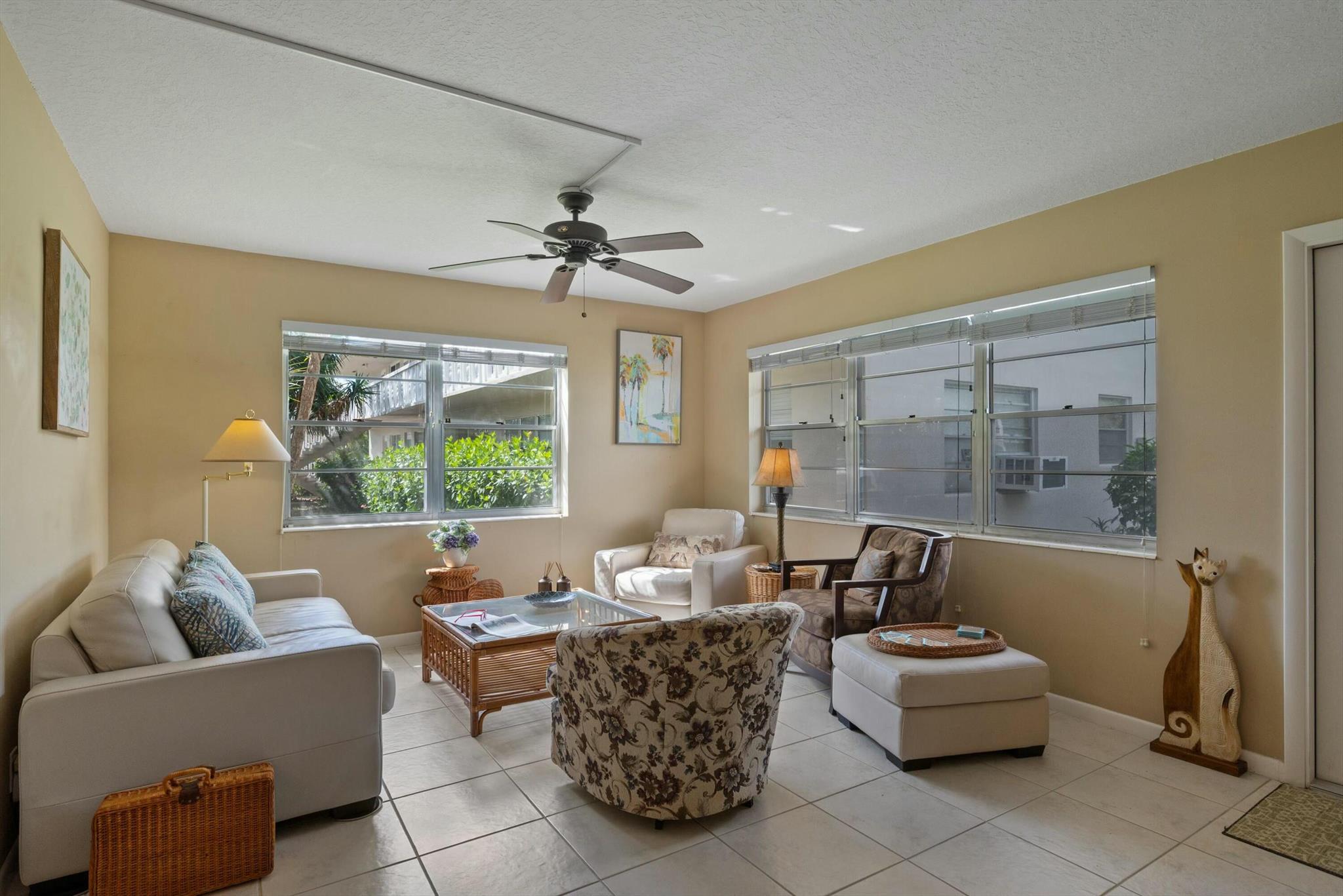 View photos, virtual tours, details... 216 Andover I