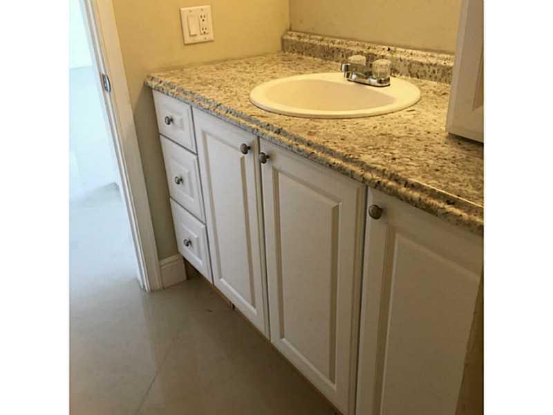 RIVERSIDE 105 CONDO - Residential Lease