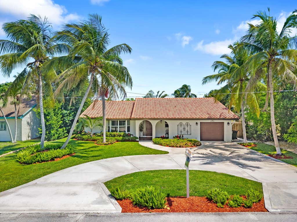 Photo of 741 Curlew Road, Delray Beach, FL 33444 (MLS # B26050505)