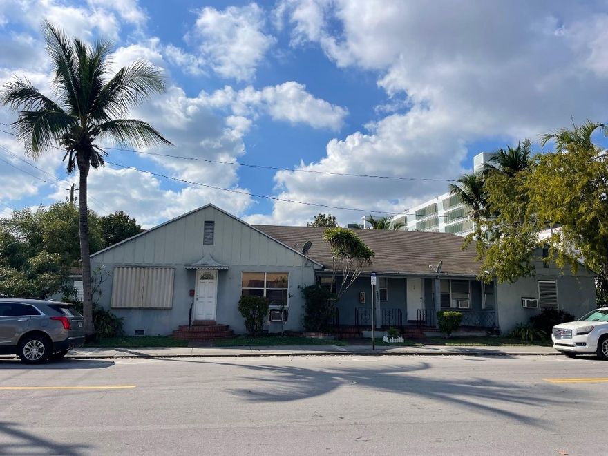 Great property potential in downtown Hollywood. Walk to the restaurants and nightlife. Zoned 08 Multi-family – less than 10 units.