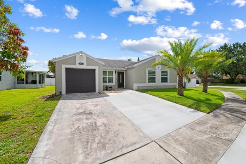 Photo of 18833 Cloud Lake Circle, Boca Raton, FL 33496 (MLS # B26033572)