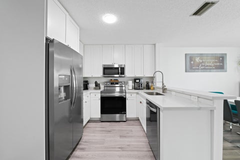 Tiny photo for 18833 Cloud Lake Circle, Boca Raton, FL 33496 (MLS # B26033572)