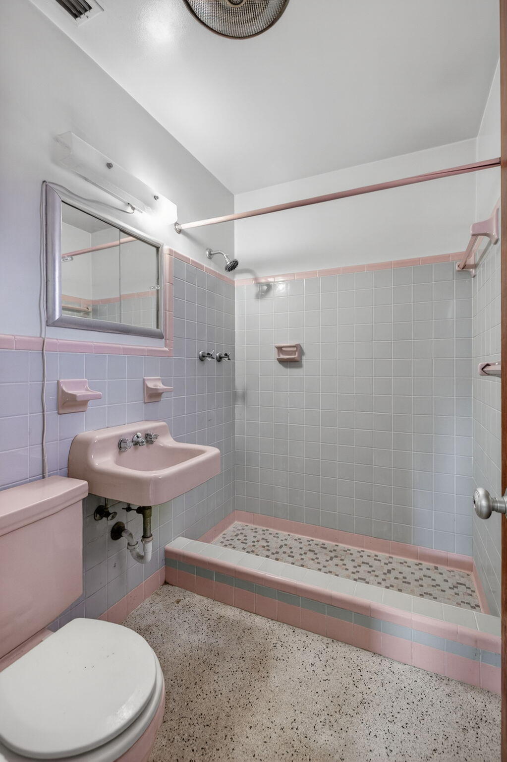 CRESTWOOD - Residential