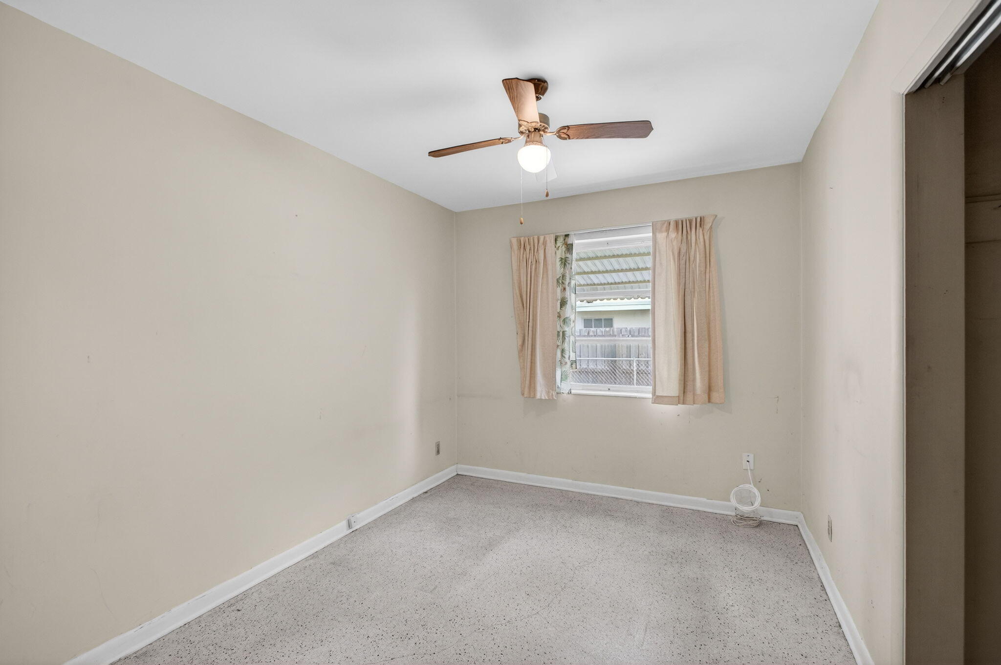 CRESTWOOD - Residential