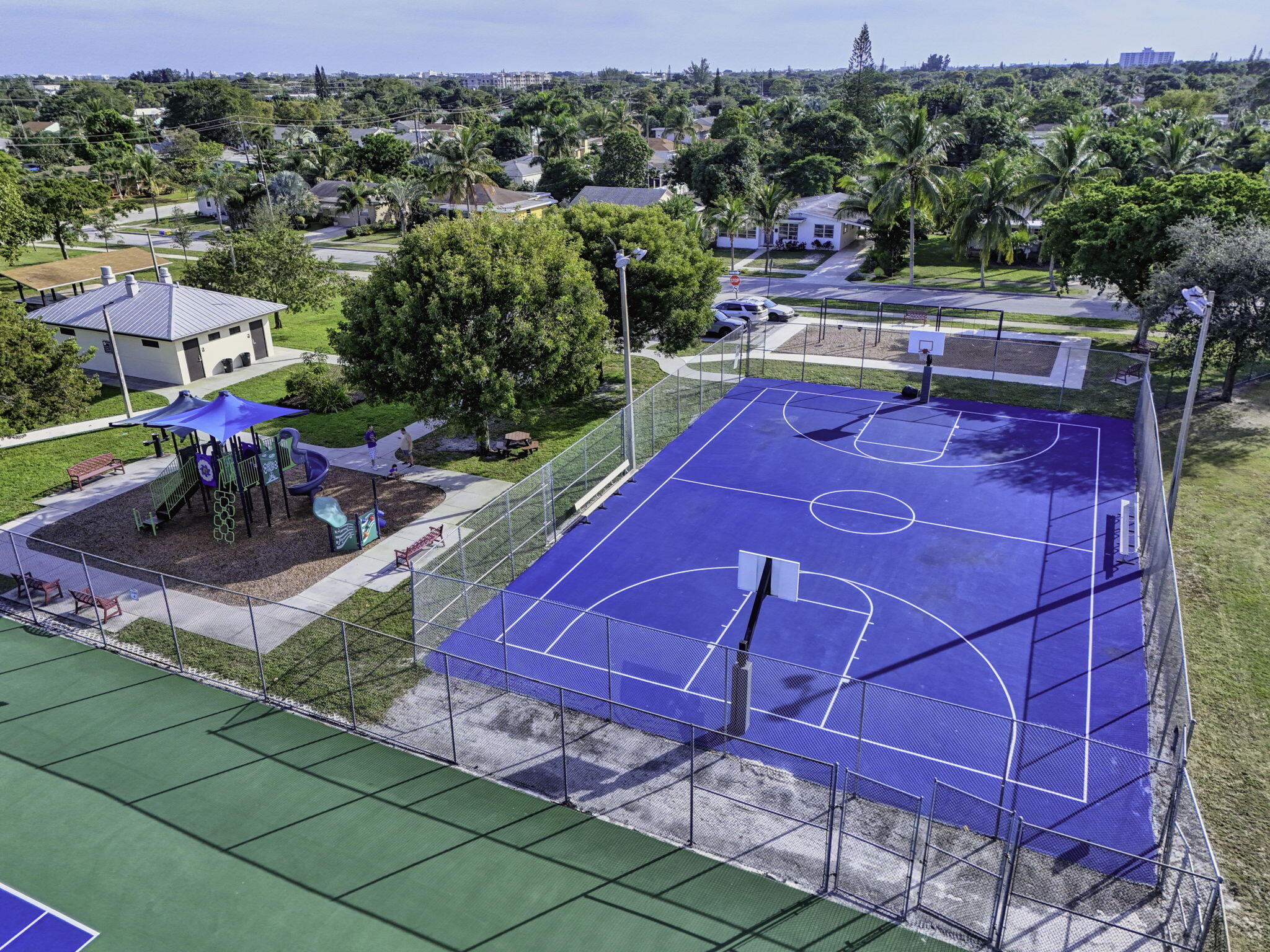 CRESTWOOD - Residential