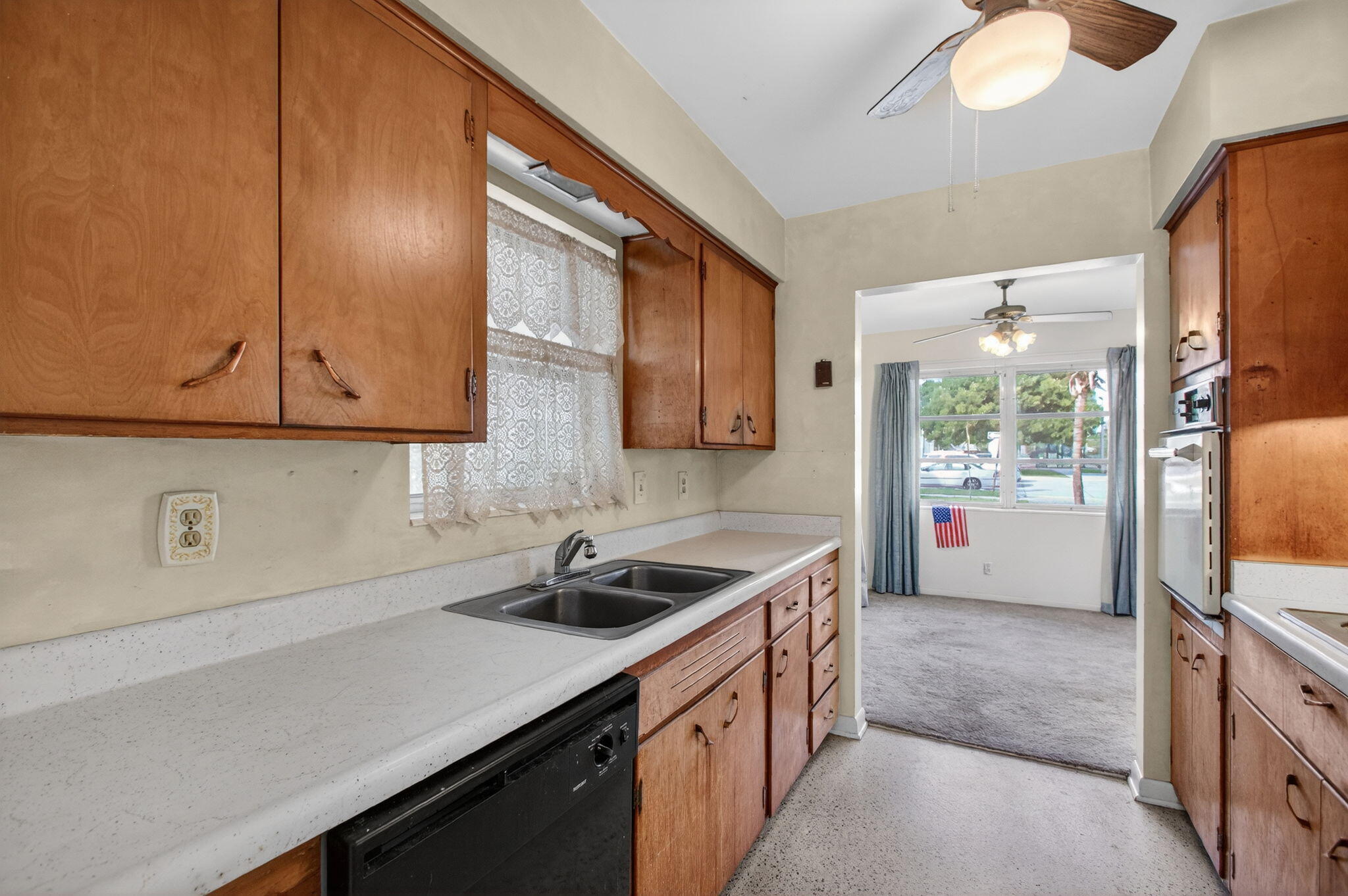 CRESTWOOD - Residential