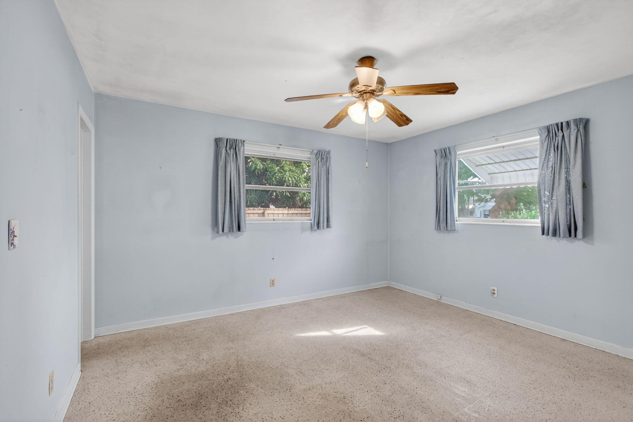 CRESTWOOD - Residential