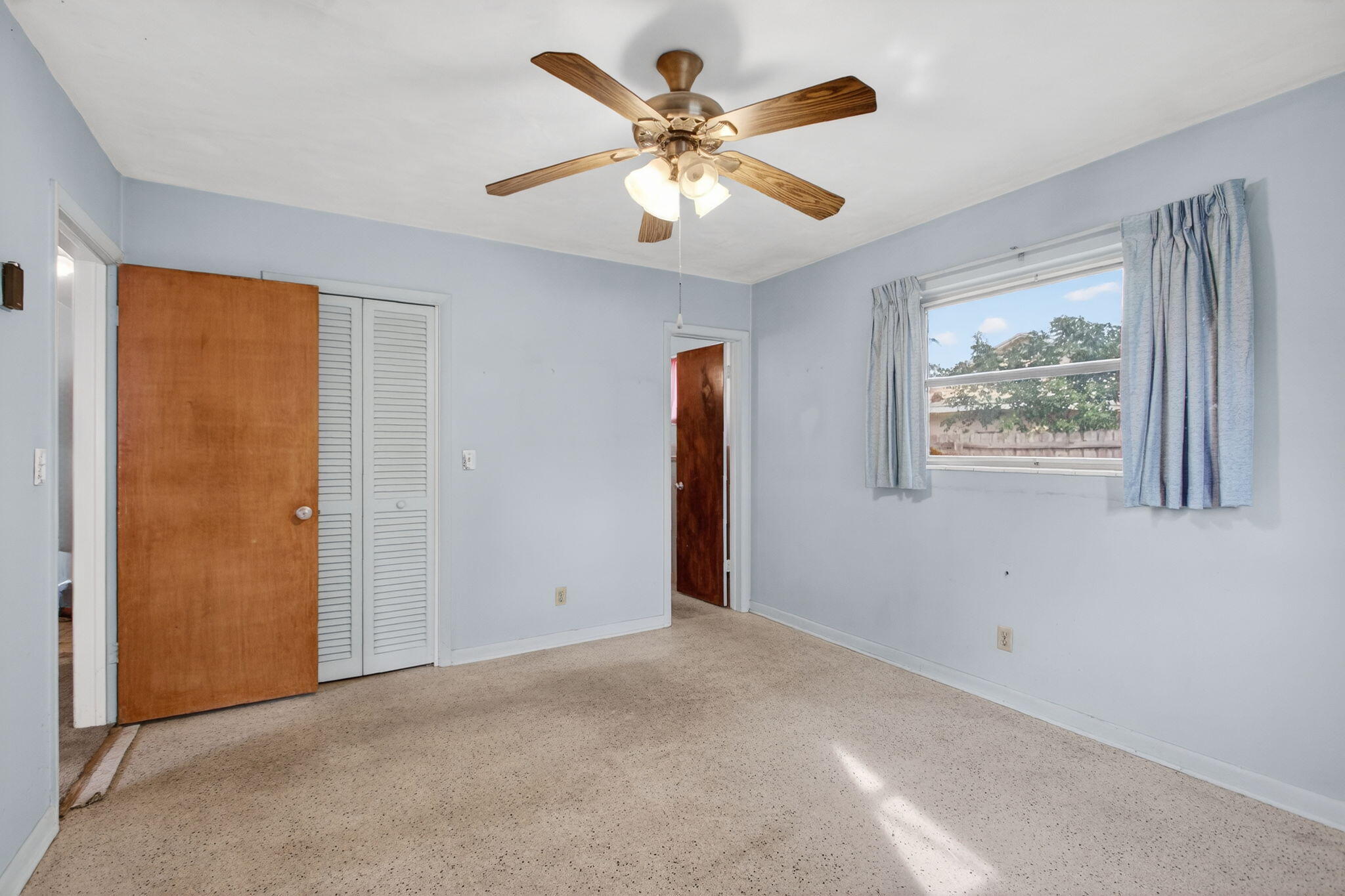 CRESTWOOD - Residential