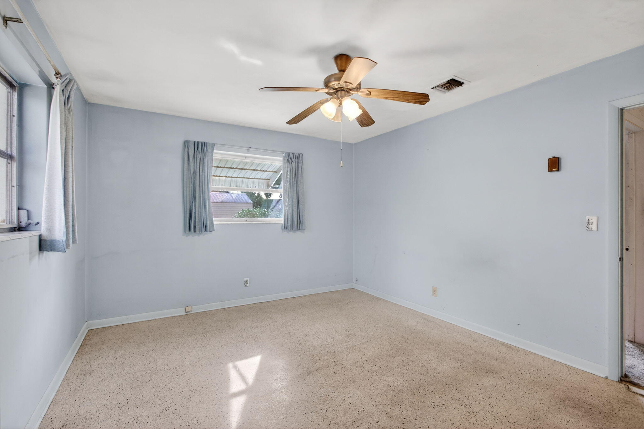 CRESTWOOD - Residential