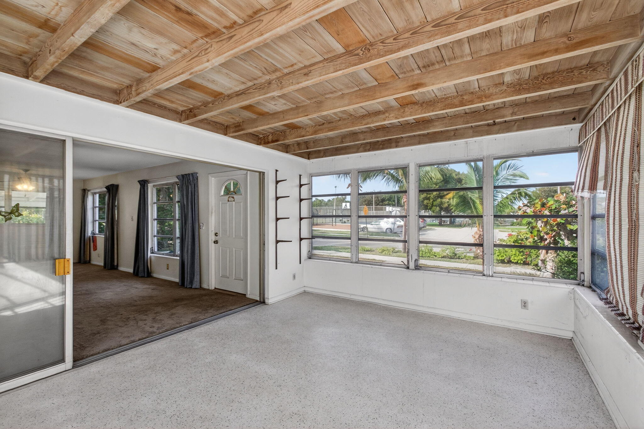 CRESTWOOD - Residential