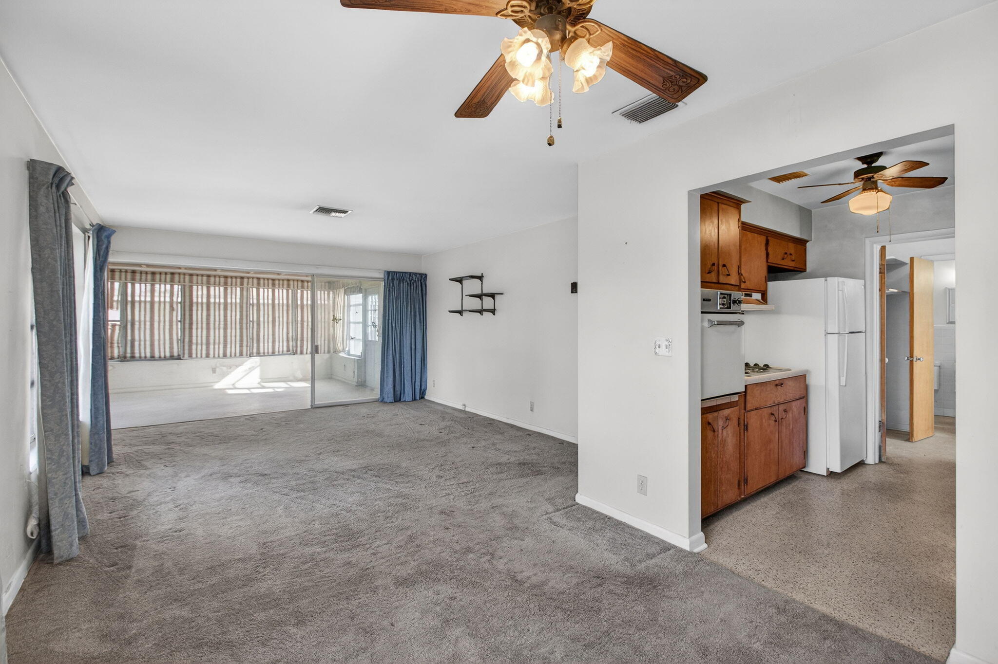 CRESTWOOD - Residential