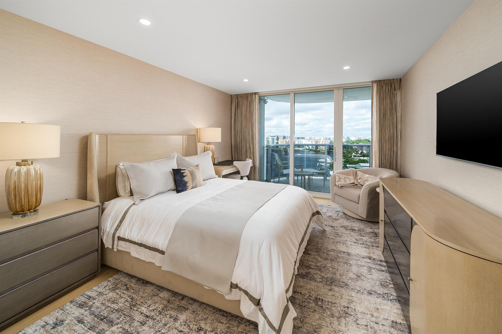 BERESFORD CONDO - Residential