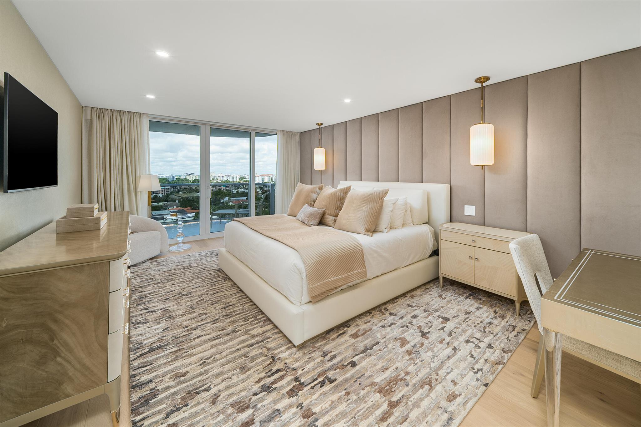 BERESFORD CONDO - Residential