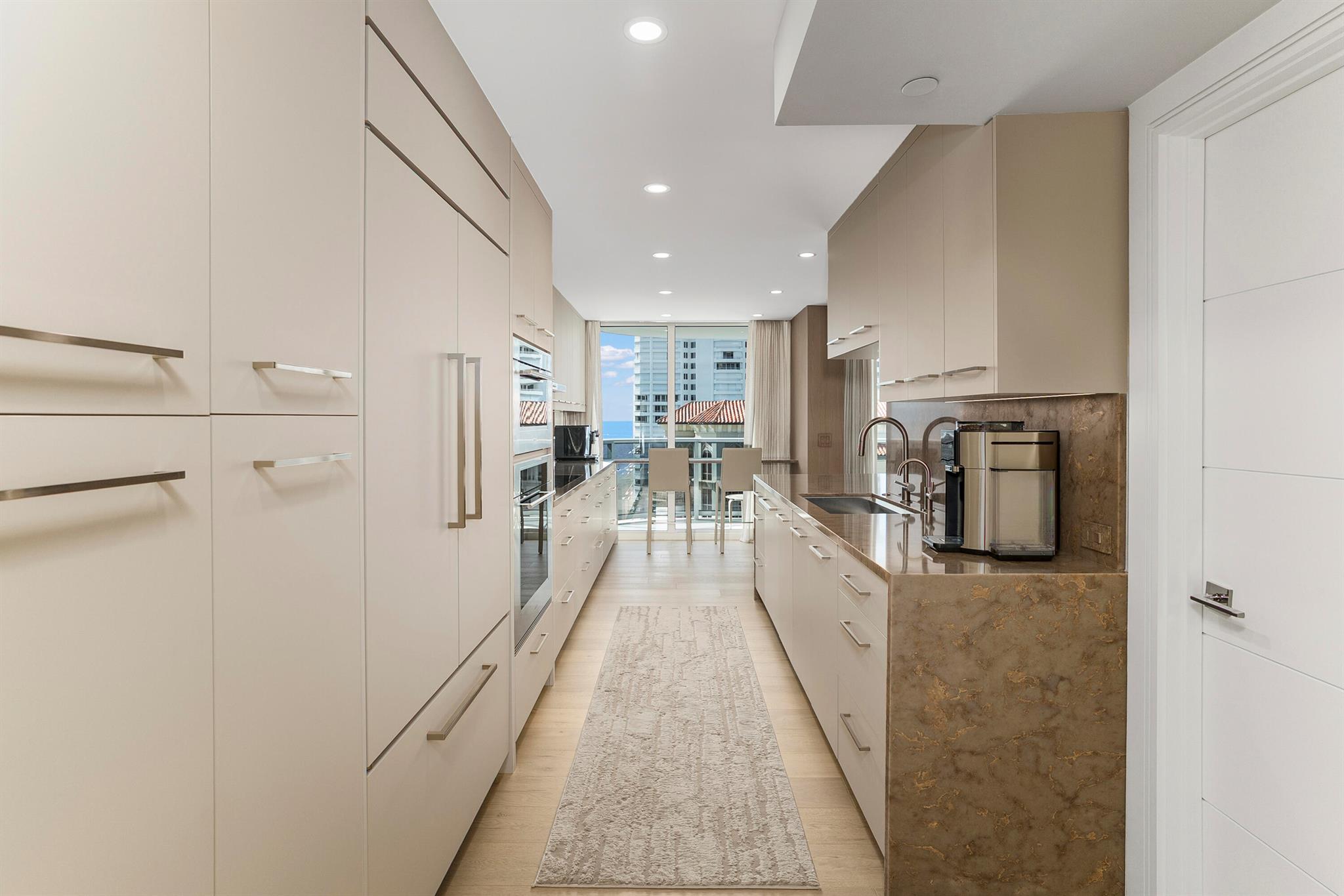 BERESFORD CONDO - Residential