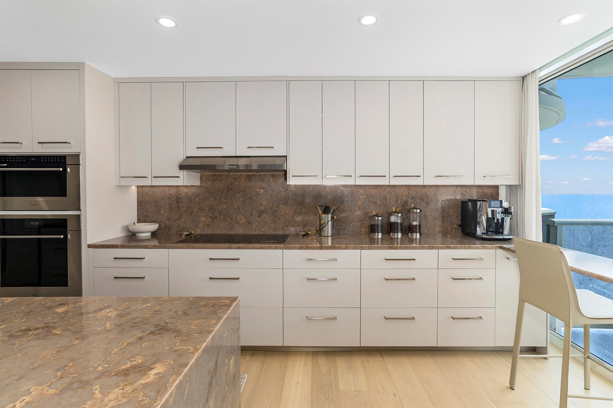 BERESFORD CONDO - Residential