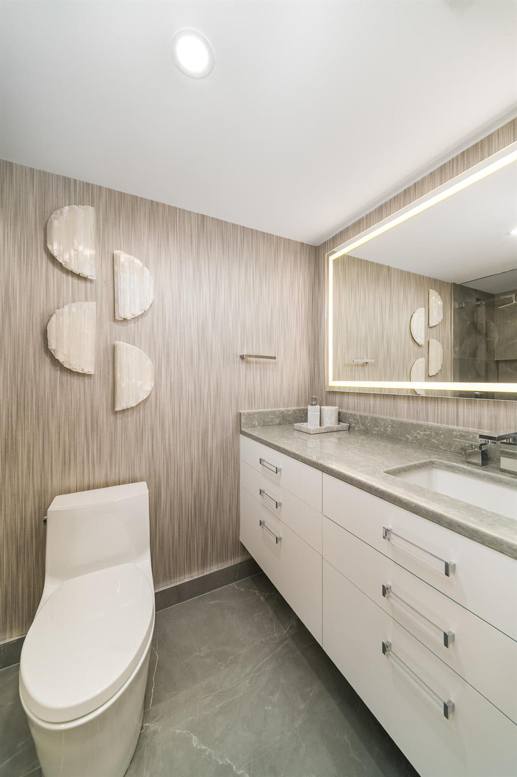 BERESFORD CONDO - Residential