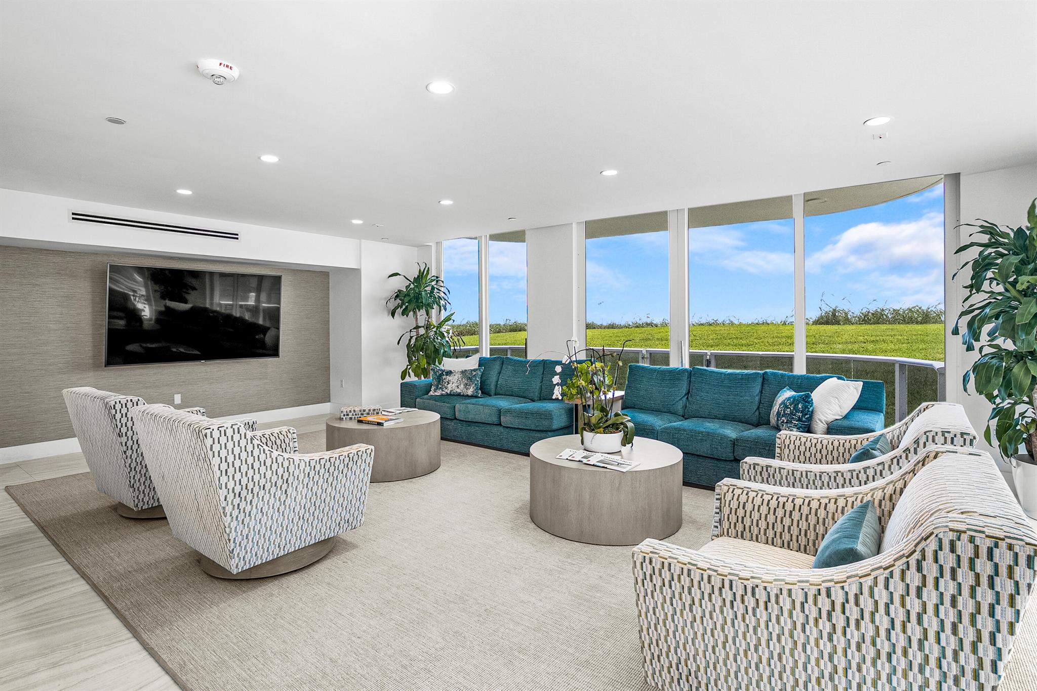 BERESFORD CONDO - Residential