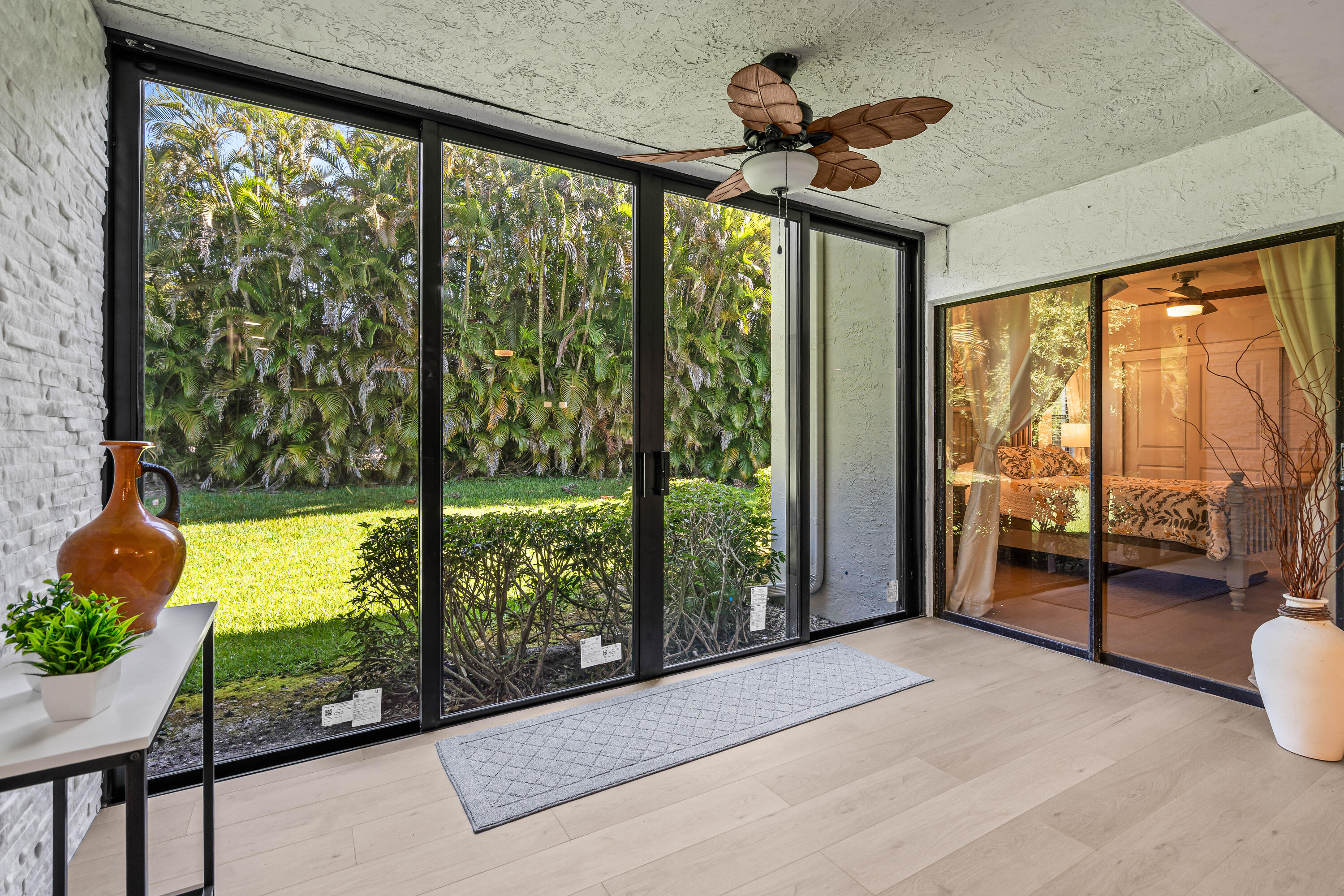 COVES AT PARKWALK CONDO - Residential Lease