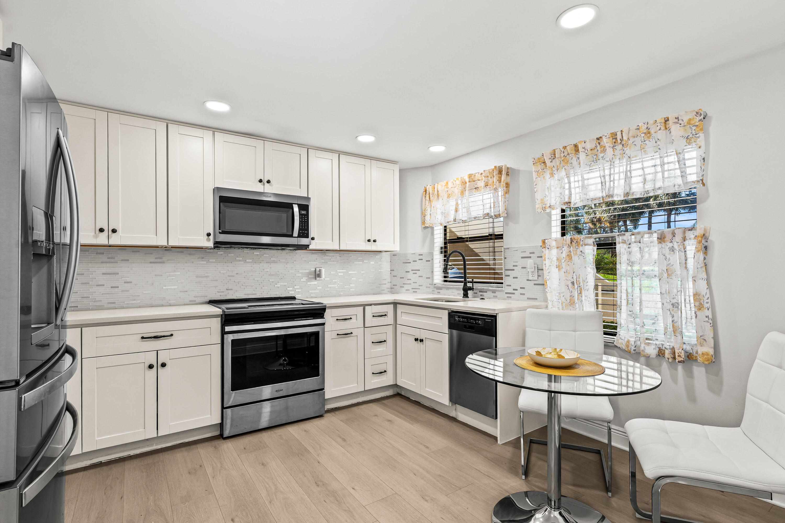 COVES AT PARKWALK CONDO - Residential Lease