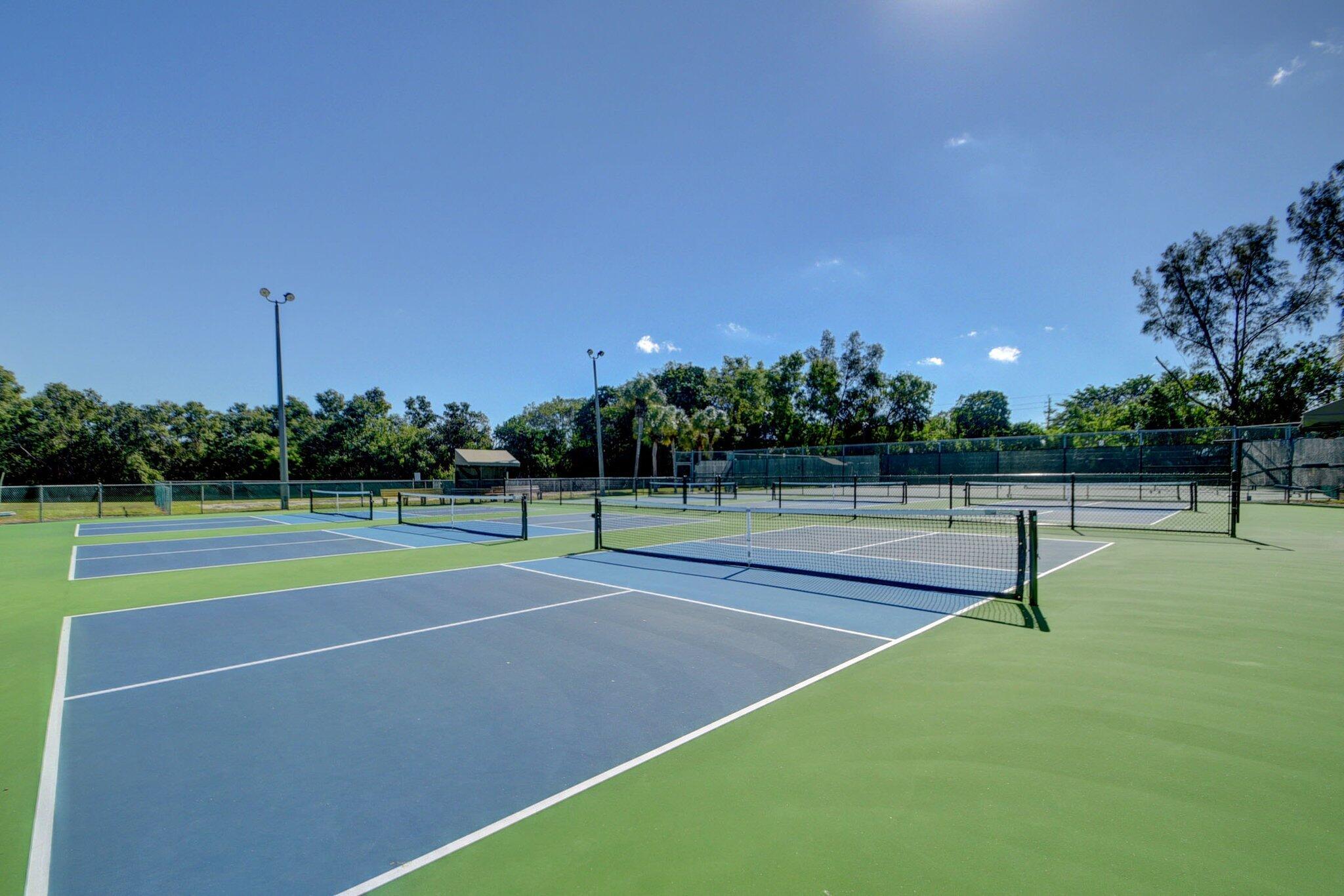 COVES AT PARKWALK CONDO - Residential Lease