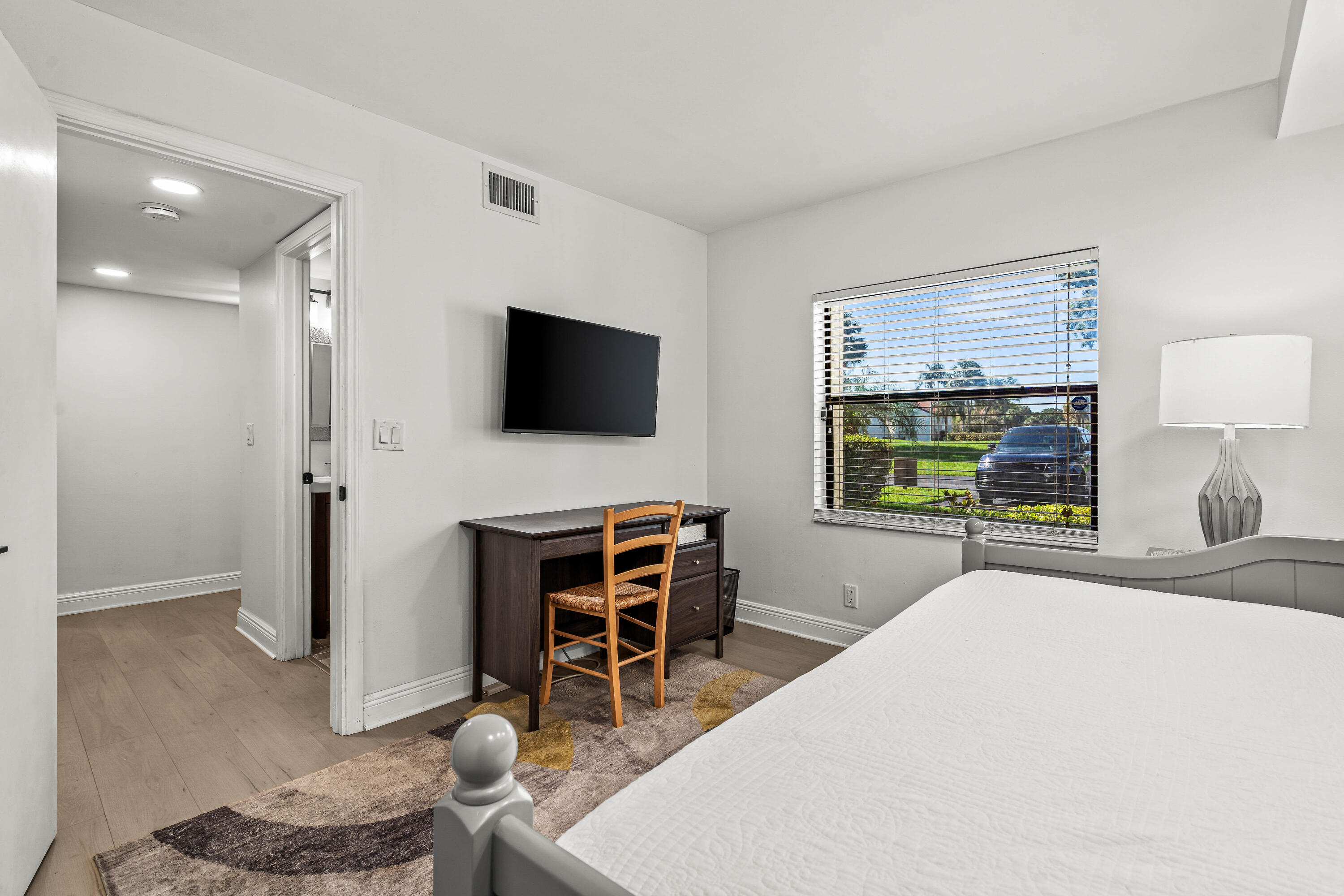 COVES AT PARKWALK CONDO - Residential Lease
