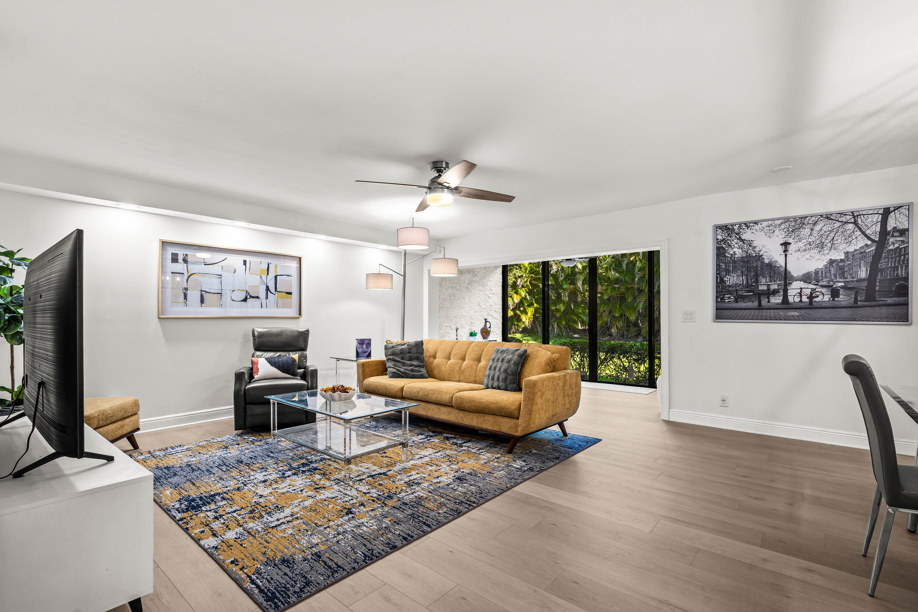 COVES AT PARKWALK CONDO - Residential Lease