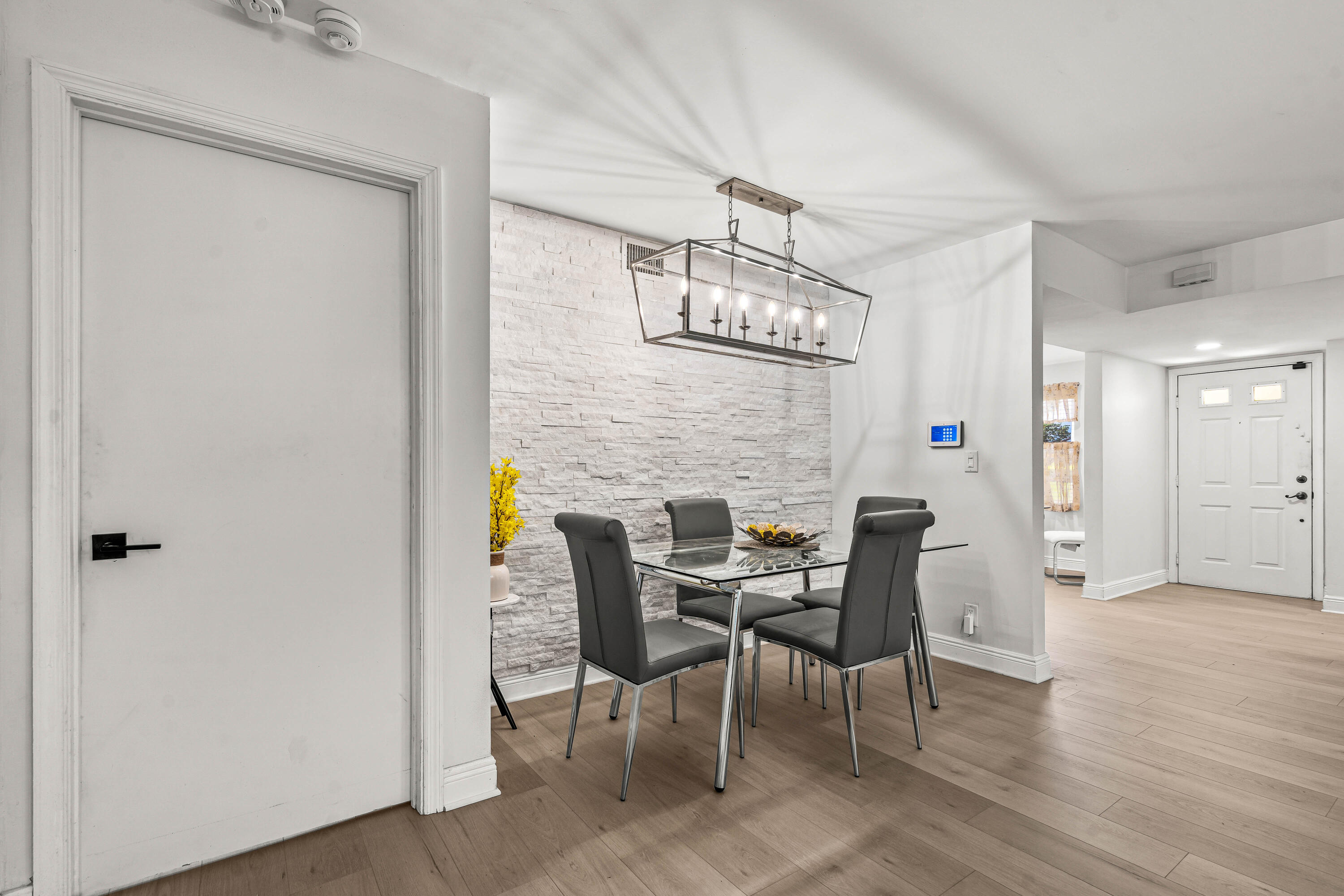 COVES AT PARKWALK CONDO - Residential Lease
