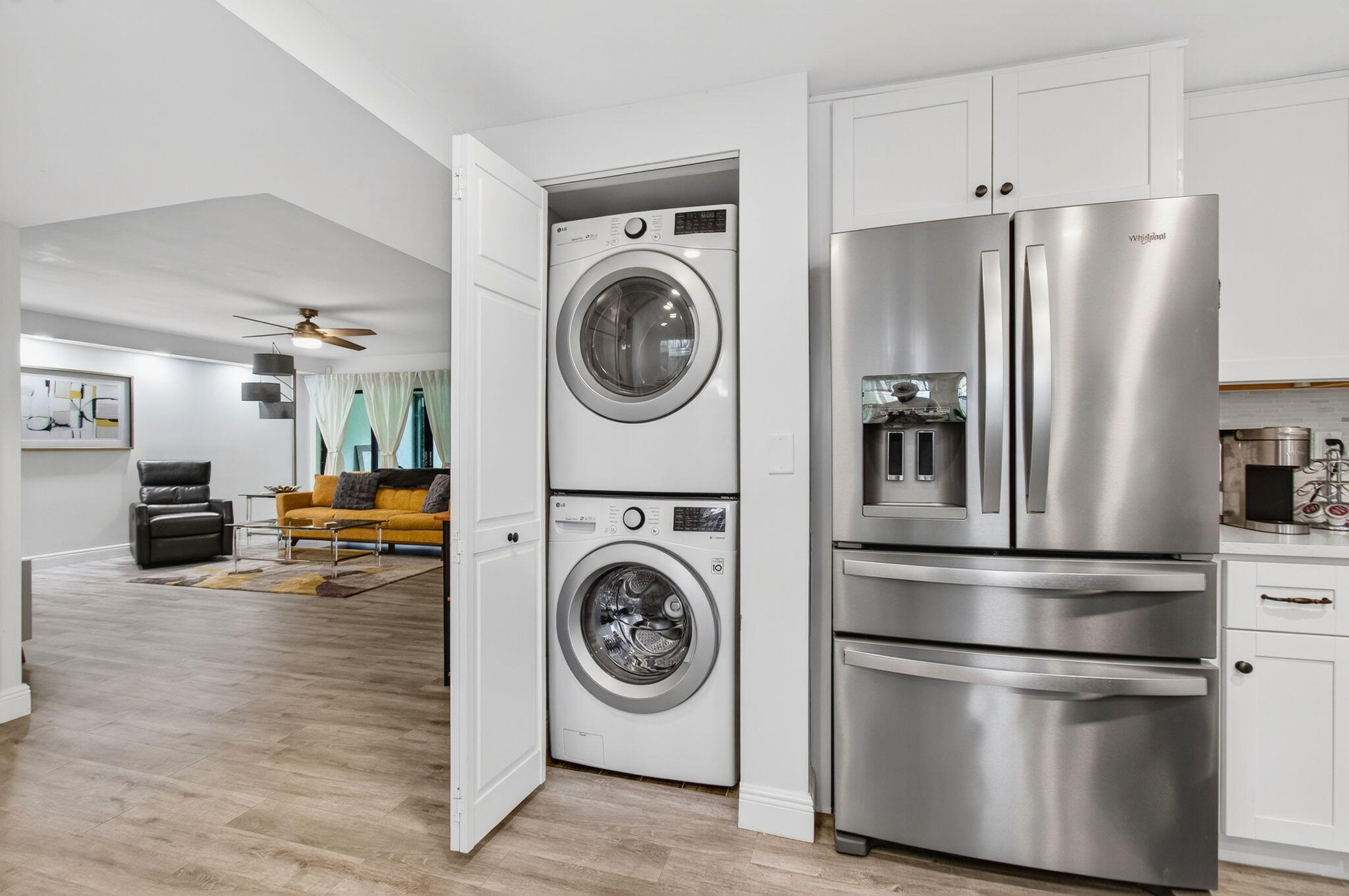 COVES AT PARKWALK CONDO - Residential Lease
