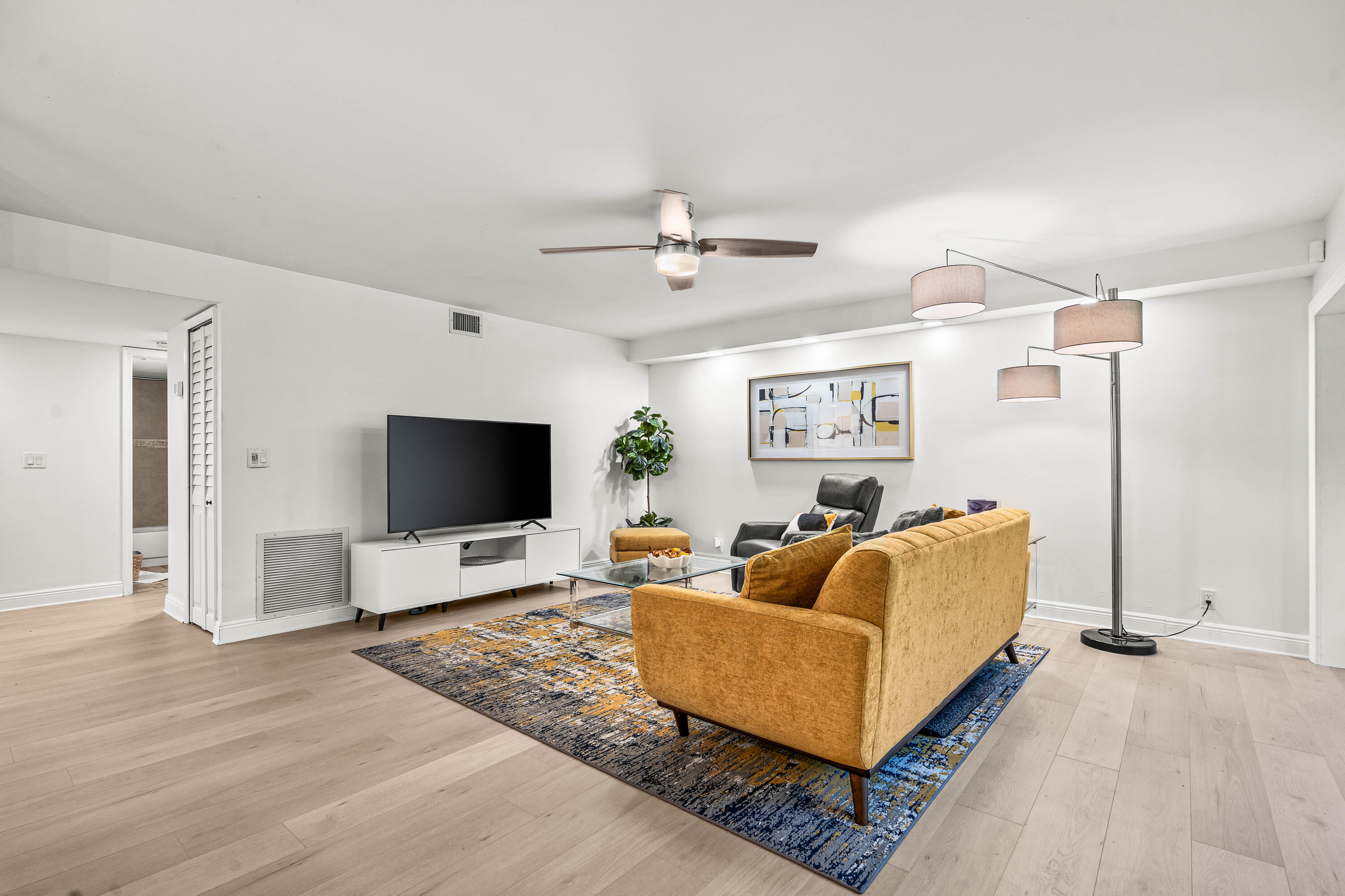 COVES AT PARKWALK CONDO - Residential Lease