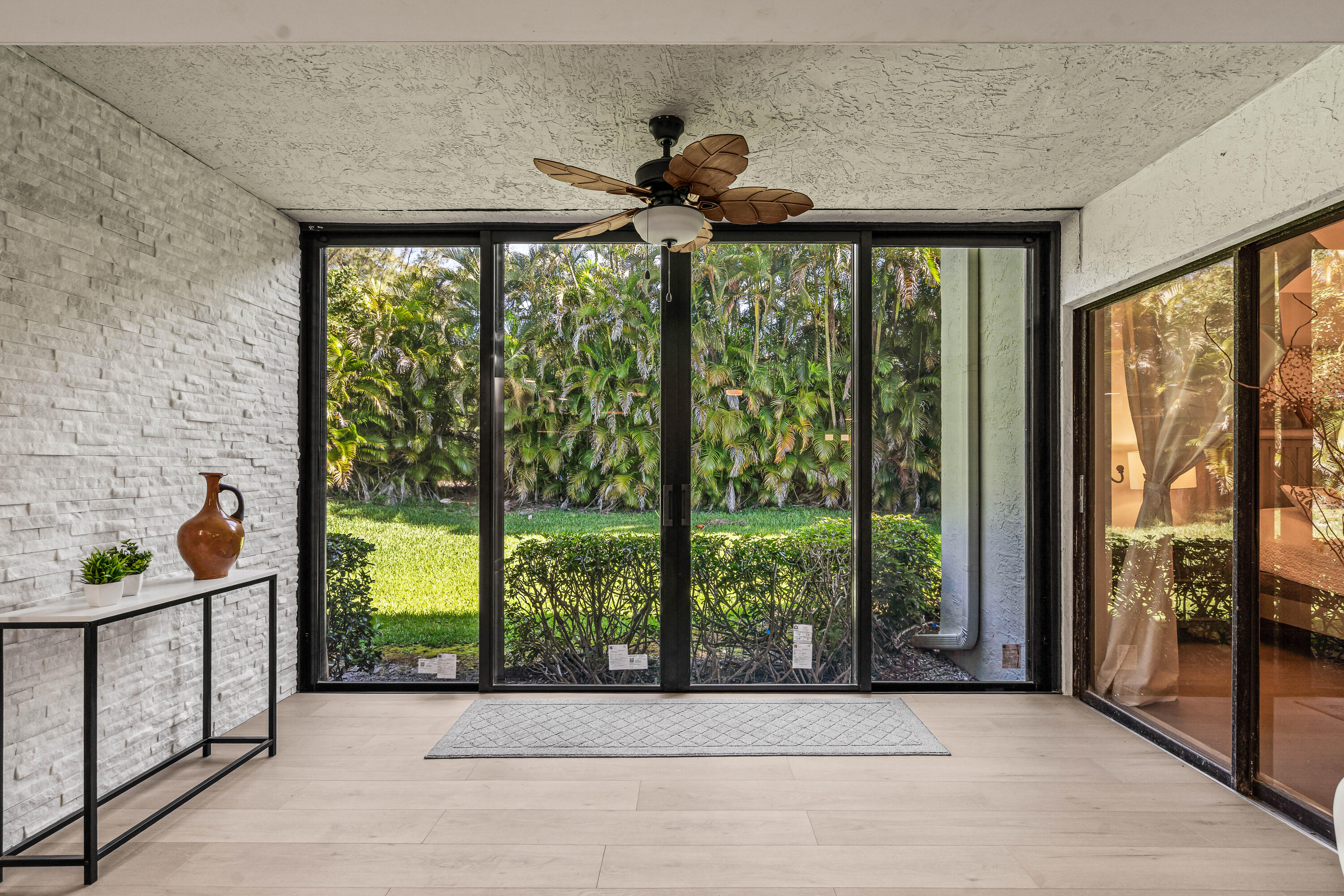 COVES AT PARKWALK CONDO - Residential Lease