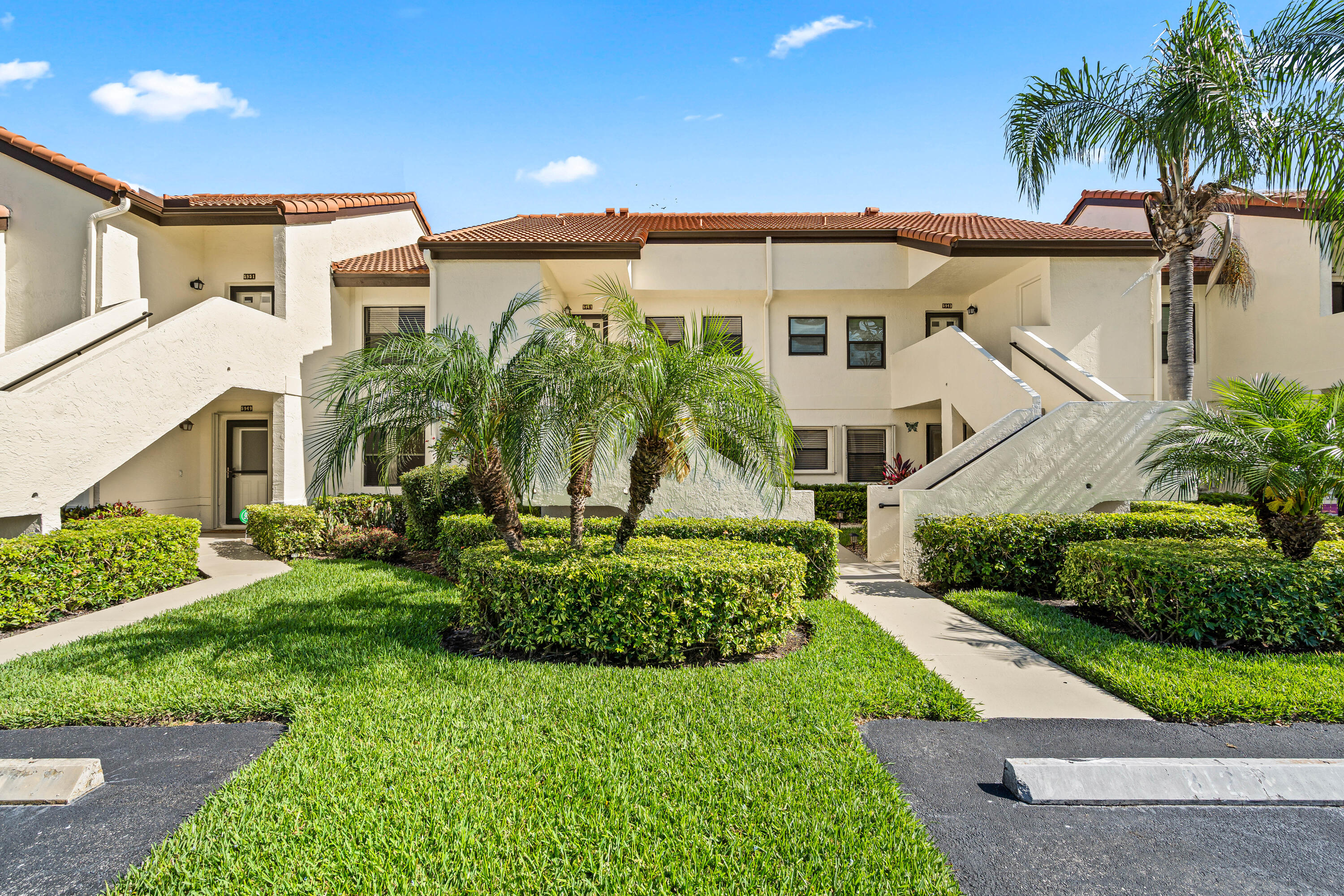 COVES AT PARKWALK CONDO - Residential Lease