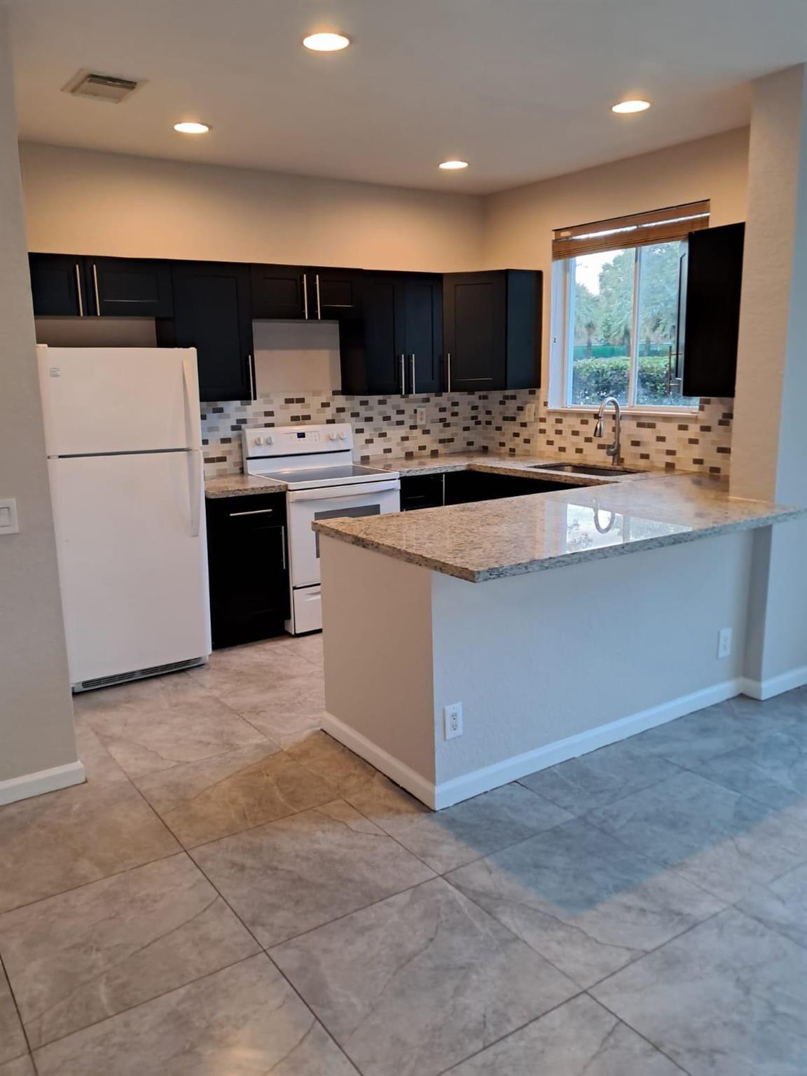 3039 Laurel Ridge Circle