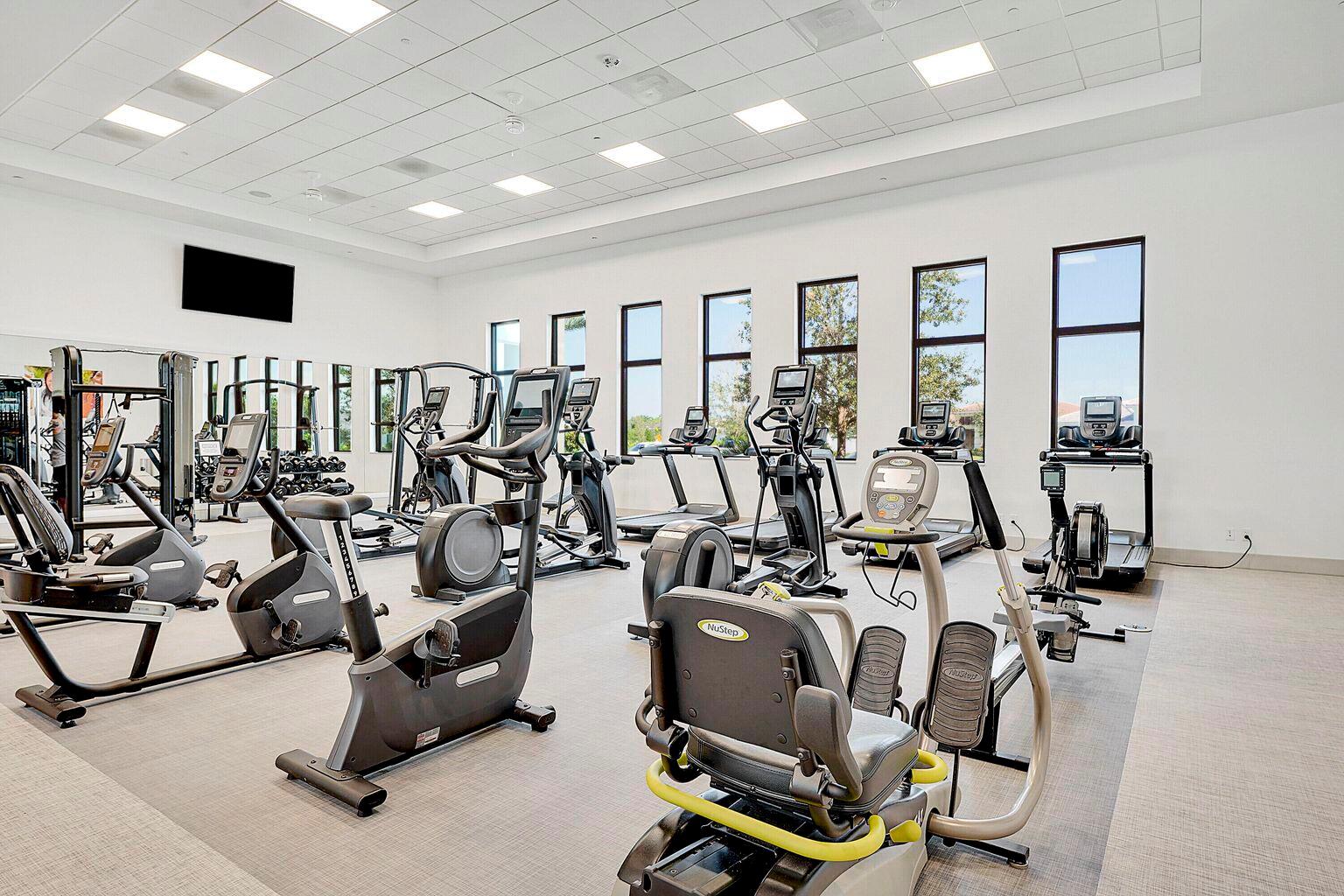 CRESSWIND PALM BEACH - Residential