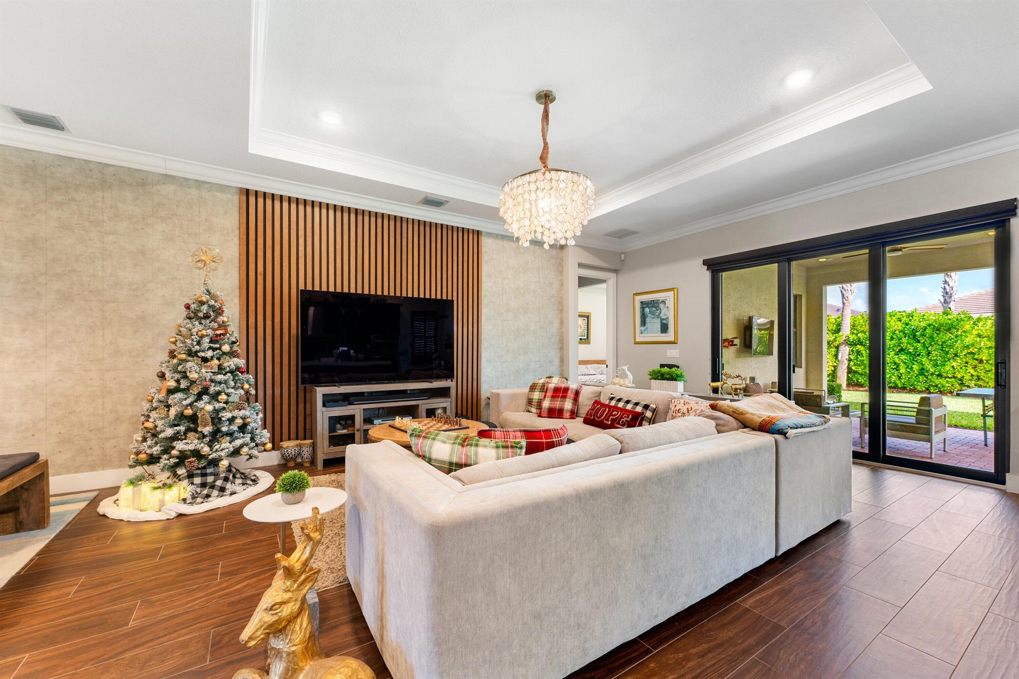 CRESSWIND PALM BEACH - Residential