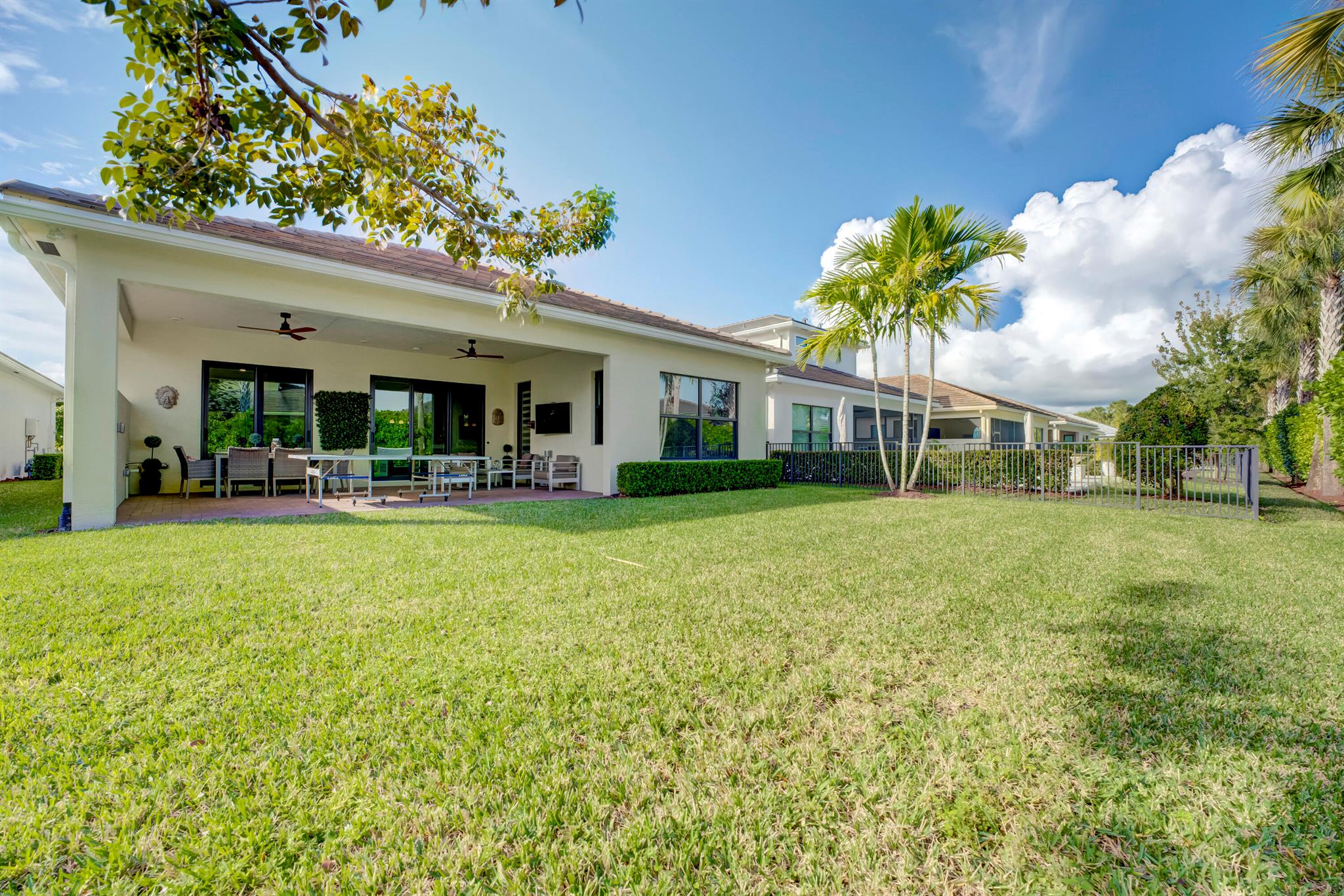 CRESSWIND PALM BEACH - Residential