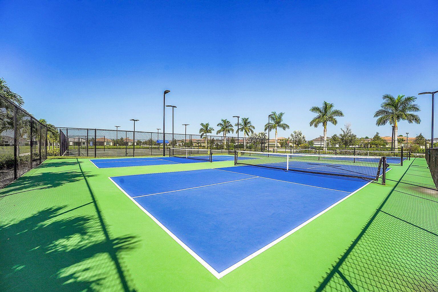 CRESSWIND PALM BEACH - Residential