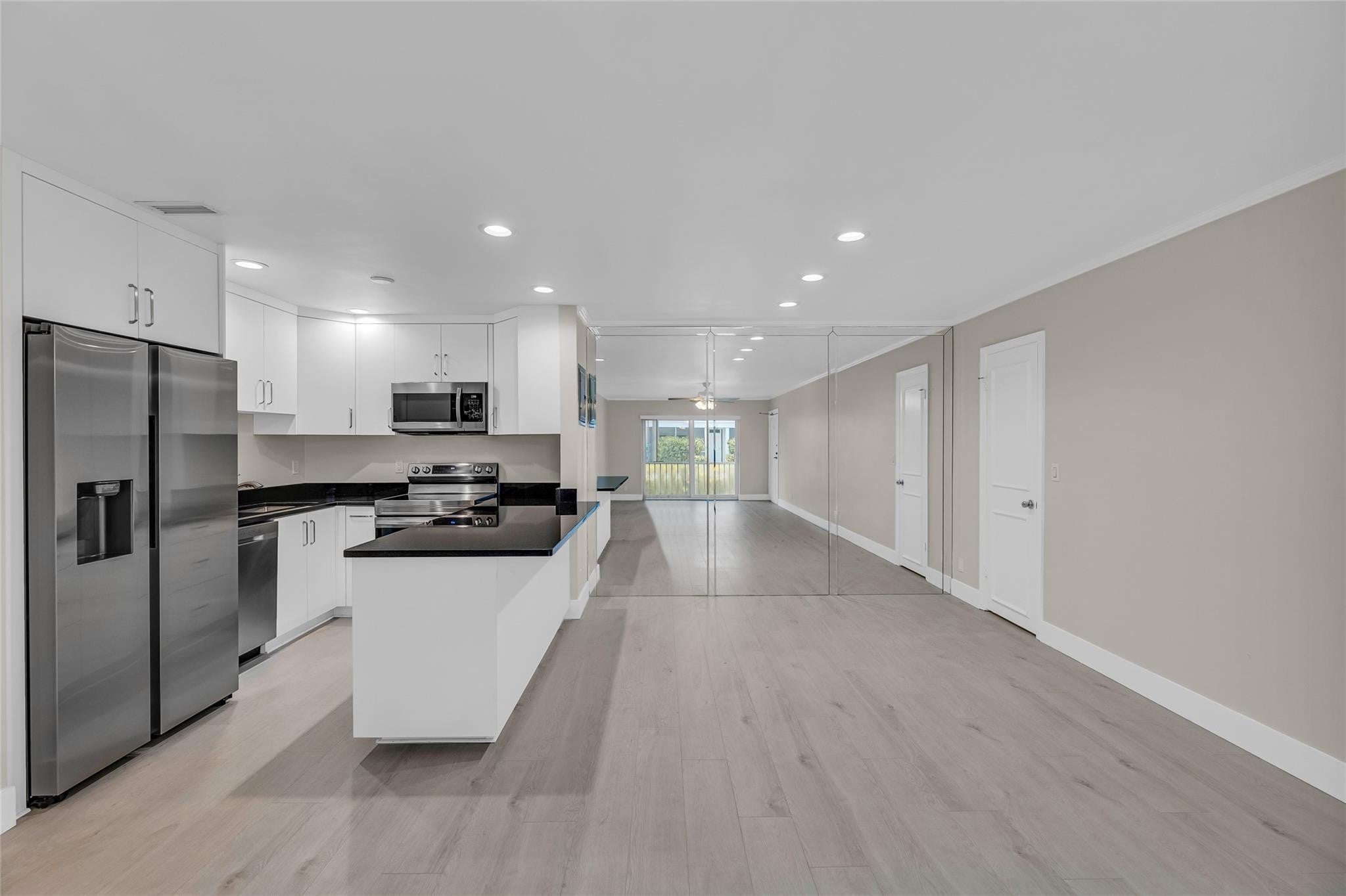 6319 Bay Club Drive 1