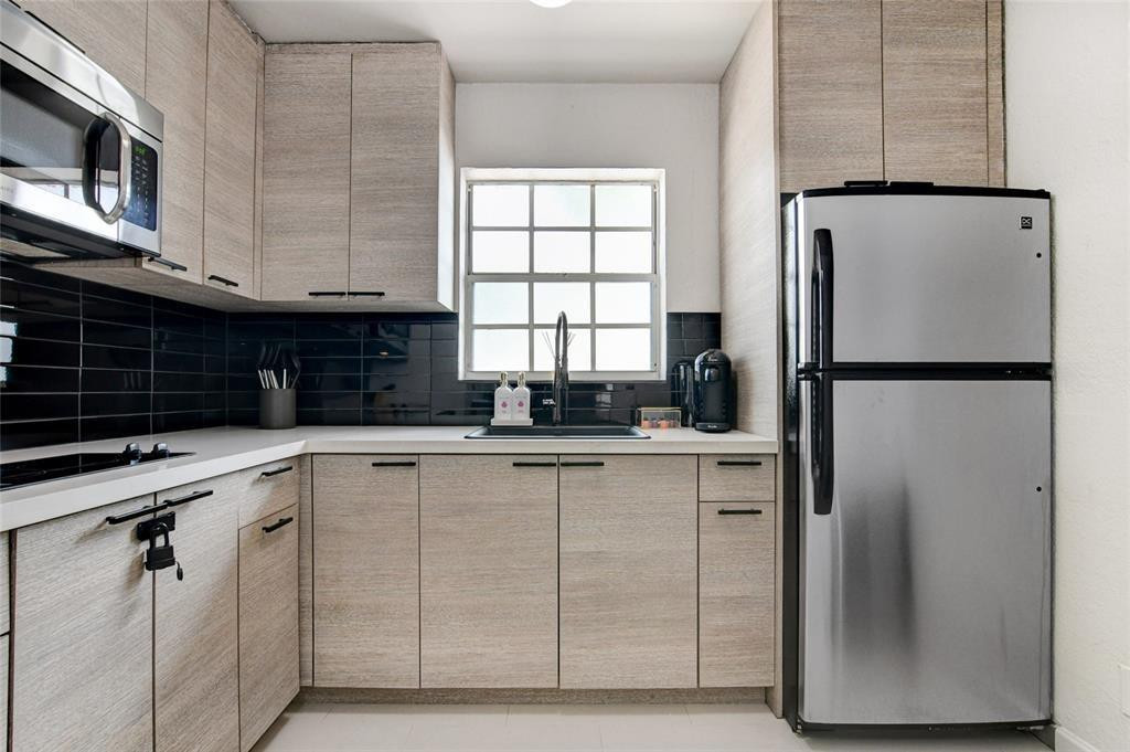 Colee Hammock 1-17 B - Residential Income