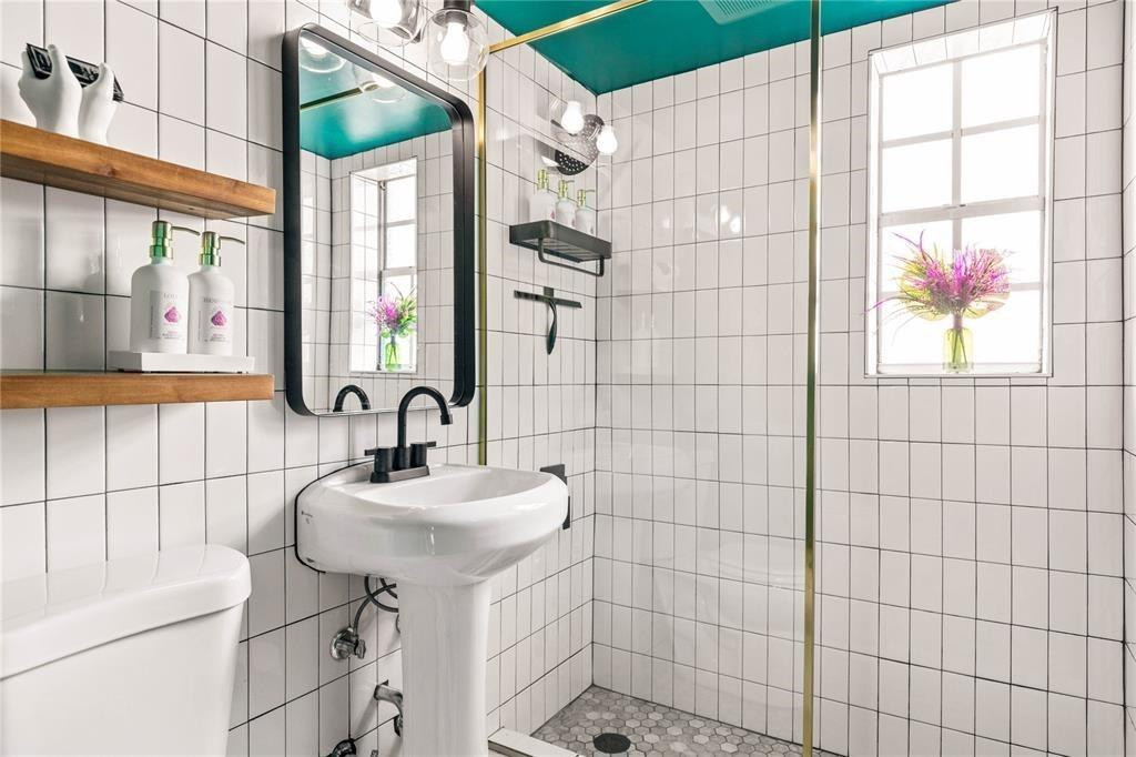 Colee Hammock 1-17 B - Residential Income